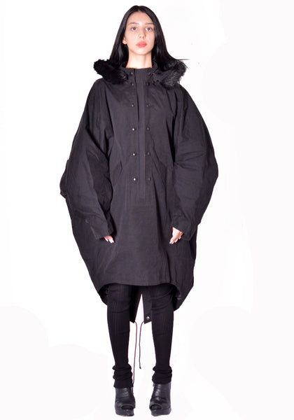 KIKO KOSTADINOV WOMEN KKWAW26C05-40 BITTERN HOODED PONCHO ONYX BLACK 2026FW | DOSHABURI Shop 