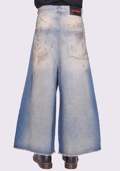 LU'U DAN MP052D WD WIDE CROPPED JEANS STAINED BLUE FW24 | DOSHABURI Online Shop