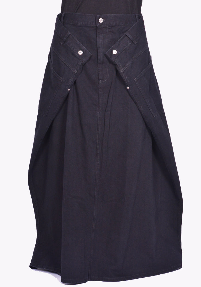 LU'U DAN MAXI MAXI SKIRT BLACK RINSE FW24 | DOSHABURI Online Shop