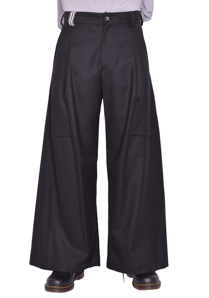 MAINA YEE JULIUS WIDE-LEGGED TROUSERS BLACK FW25 | DOSHABURI Shop