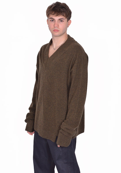 MAINA YEE KANE V-NECK WOOL KNIT SWEATER FOREST FW25 | DOSHABURI Shop