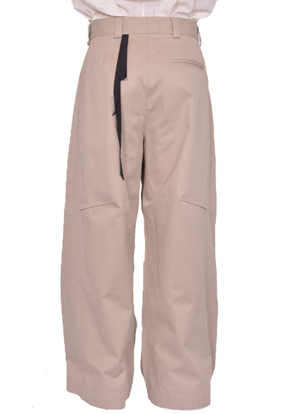 MARINA YEE JULIUS KNEE DARTS TROUSERS BEIGE SS25 | DOSHABURI Shop
