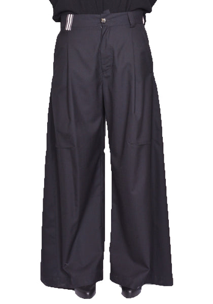 MARINA YEE JULIUS KNEE DARTS TROUSERS BLACK SS25 | DOSHABURI Shop