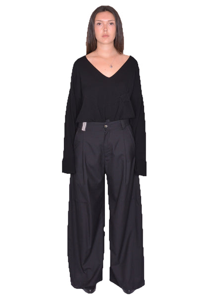 MARINA YEE JULIUS KNEE DARTS TROUSERS BLACK SS25 | DOSHABURI Shop