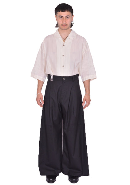 MARINA YEE JULIUS KNEE DARTS TROUSERS BLACK SS25 | DOSHABURI Shop