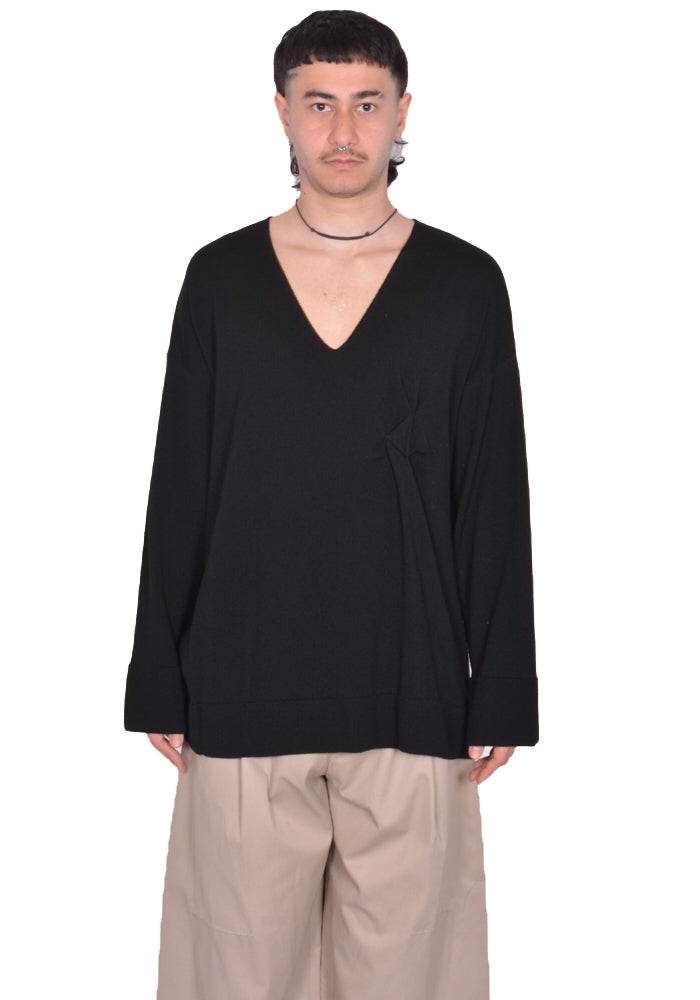 MARINA YEE KISS ORIGAMI V-NECK KNIT SWEATER BLACK SS25 | DOSHABURI Shop