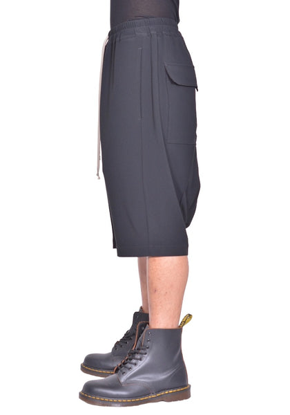 RICK OWENS MEN RICK'S PODS SHORTS BLACK FW26 | DOSHABURI Online Shop