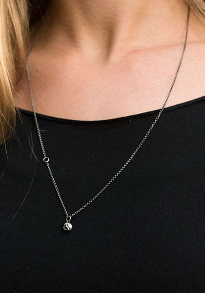 WERKSTATT:MÜNCHEN M7100 CHAIN MINI NECKLACE SKULL SILVER | DOSHABURI Shop