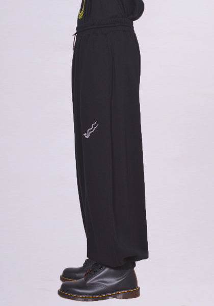 LU'U DAN BAGGY BONTAN SWEATEPANTS BLACK FW23 | DOSHABURI Online Shop