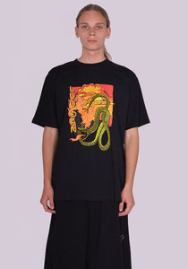 LU'U DAN MT061J-TJ SNAKE GRAPHIC T-SHIRT BLACK FW23 | DOSHABURI Online Shop