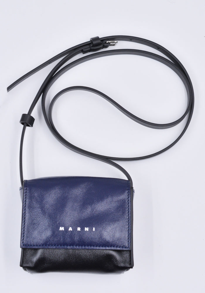 MARNI SBMQ0082U0 MINI MESSENGER BAG NAVY/BLACK FW23 | DOSHABURI Online Shop