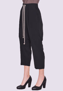 RICK OWENS WOMEN RP01C5308 CC 09 DRAWSTRING CROPPED PANTS SS23 | DOSHABURI Online Shop