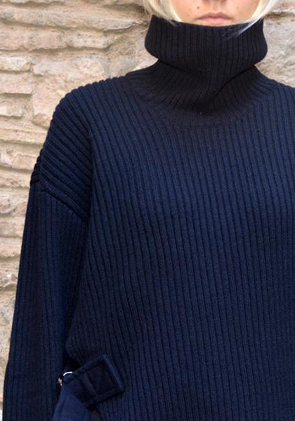 UJOH TURTLE NECK KNIT TUNIC SWEATER NAVY | 50% OFF SALE | Doshaburi Online