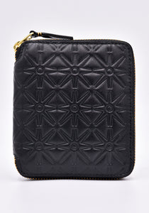 COMME DES GARCONS SA210EA EMBOSSED ZIP WALLET BLACK | DOSHABURI Online Shop