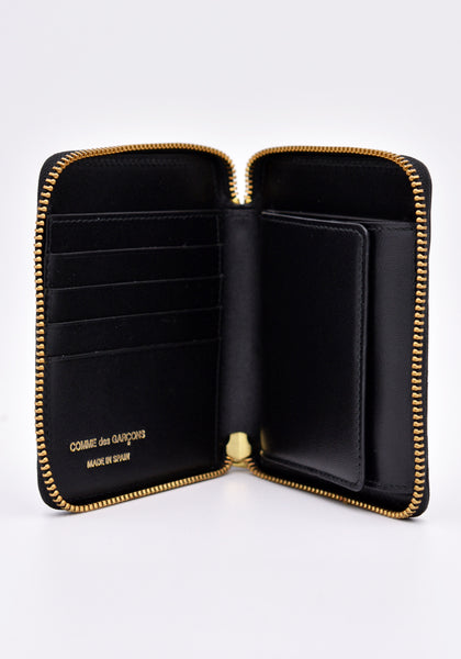 COMME DES GARCONS SA210EA EMBOSSED ZIP WALLET BLACK | DOSHABURI Online Shop