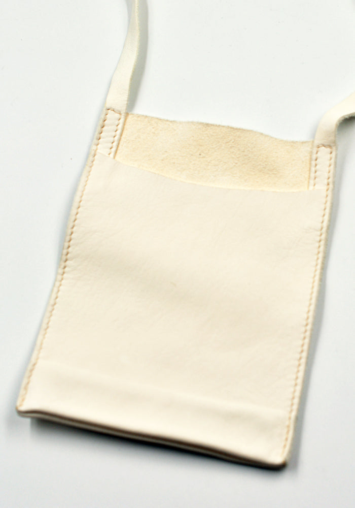 GUIDI / PKT1 レザーショルダー　パスポートバッグ GUIDI : PKT1 SOFT HORSE REVERSE,PASSPORT BAG COL:BLKT