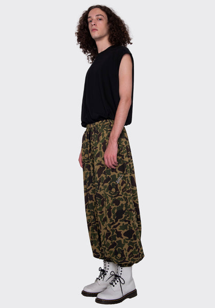 LU'U DAN MP004_FJ FLEECE BONTAN SWEATPANTS CAMO FW22 | DOSHABURI Online Shop