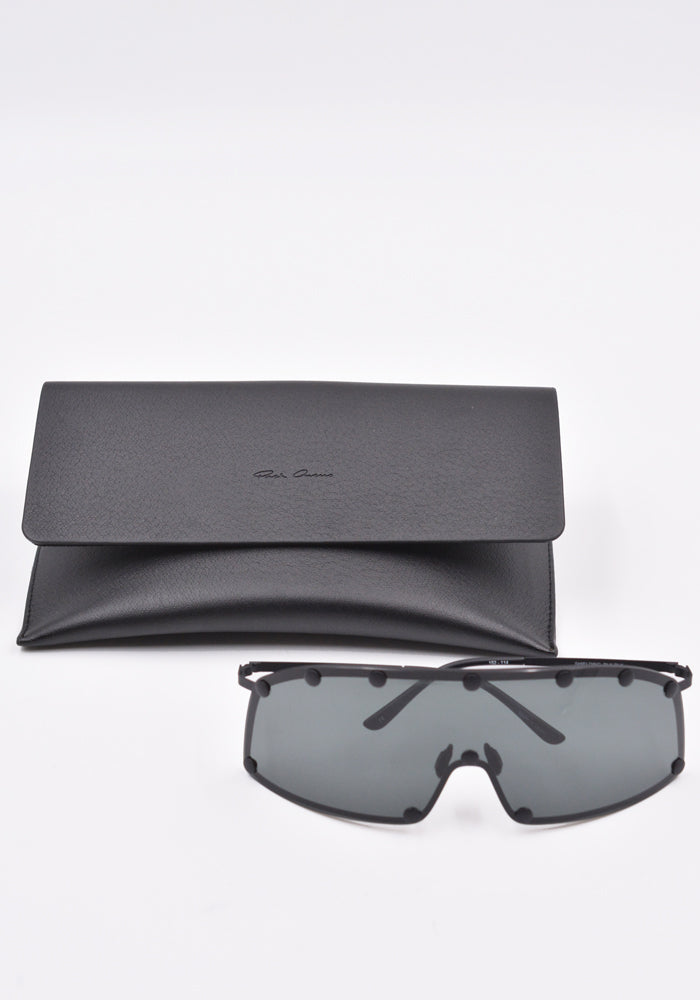 RICK OWENS MEN SHIELDING SUNGLASSES BLACK SS23 | DOSHABURI