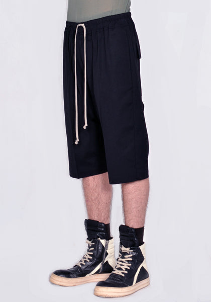 RICK OWENS MEN RU01C4384 TE 09 RICK'S PODS SHORTS BLACK SS23 | DOSHABURI Online Shop